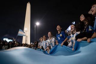 S-a declanșat nebunia la Buenos Aires » Fanii argentinieni au sărbătorit toată noaptea victoria în fața Angliei