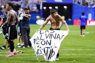 Argentina riscă sancțiuni din cauza bannerului afișat de jucătorii ei după meci!