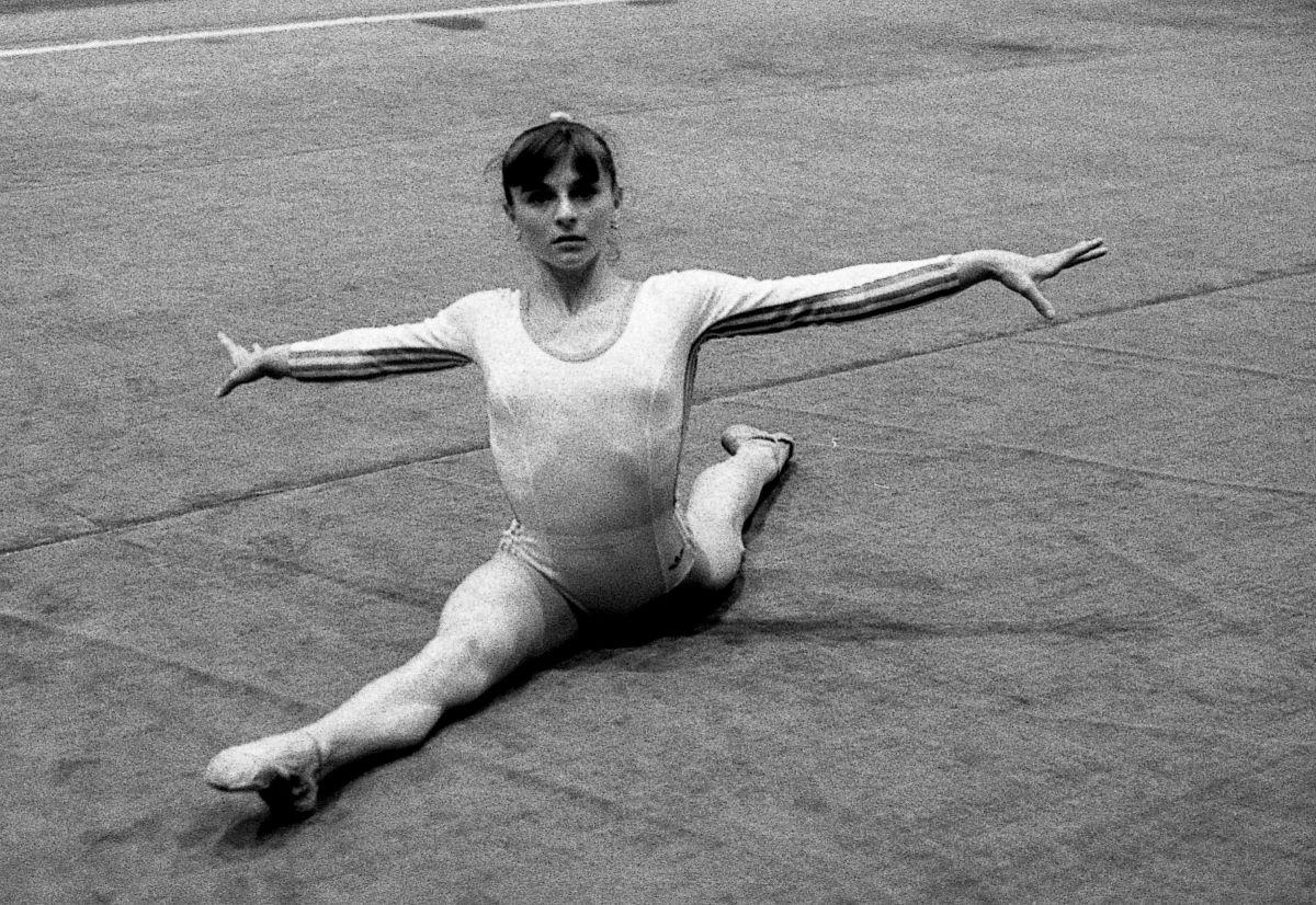 Interviu cu marea gimnastă Teodora Ungureanu, triplă medaliată la Montreal 1976: „Eu luasem 9,90, fix înaintea Nadiei”