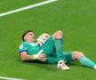Minutul 90+7 - Cu Anglia condusă, „Emiliano Martinez prinde o minge înaltă și plonjează la pământ pentru a trage de timp, având un rânjet uriaș pe față”.