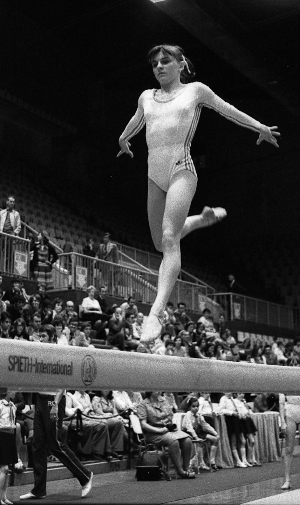 Interviu cu marea gimnastă Teodora Ungureanu, triplă medaliată la Montreal 1976: „Eu luasem 9,90, fix înaintea Nadiei”