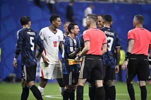 S-a aflat de ce l-a pălmuit Bellingham pe Barco » Ce l-a înfuriat pe mijlocașul englez
