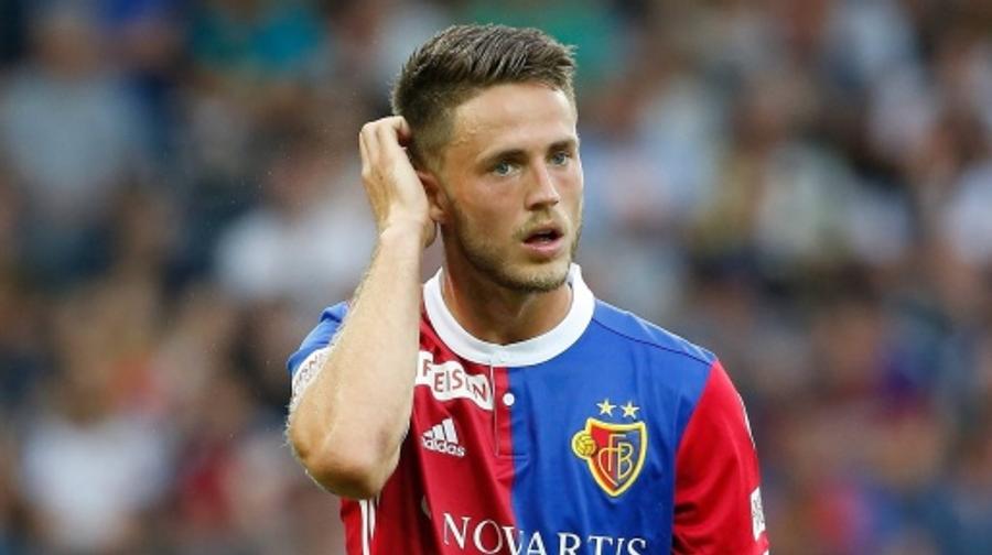Ricky van Wolfswinkel Lui Ricky van Wolfswinkel, fostul coleg al lui Neșu, i s-a descoperit un anevrism cerebral și va fi operat de urgență!