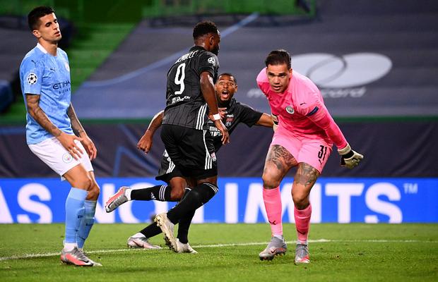 MANCHESTER CITY - LYON 1-3. Două vedete de la Lyon, coșmarul lui Guardiola la City! Doar Leo Messi a mai reușit asta