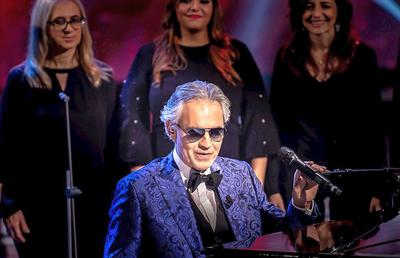VIDEO EXCLUSIV Gafă uluitoare dezvăluită de un jucător din Liga 1: „A zis: «Dacă e frumoasă, de ce să nu ies cu Andrea Bocelli? Arată-mi o poză!»” 