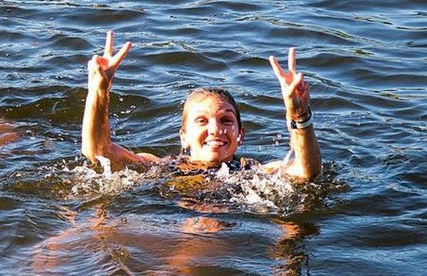 Baie în Vltava! » Simona Halep a sărbătorit într-un stil original succesul de la Praga