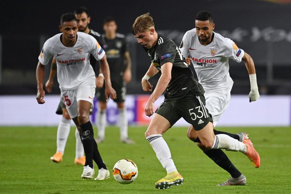 Ironii pentru cel mai scump fundaș din istorie, după semifinala Europa League: „No look defending”