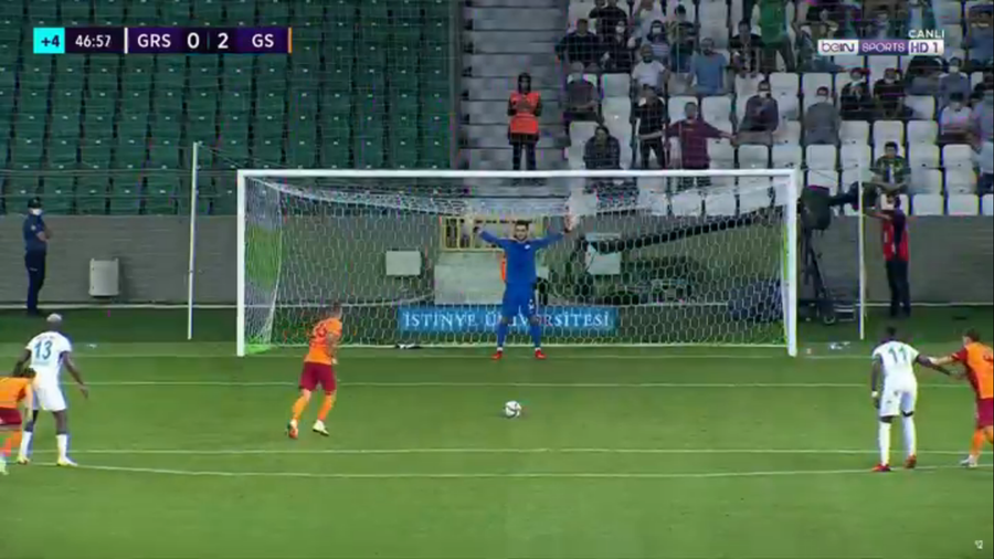 Giresunspor - Galatasaray » Nebunie! Cicâldău, gol la debut! Apoi a sărit să despartă doi colegi aflați la un pas de bătaie