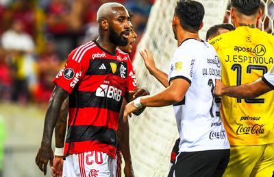 Altă bătaie la antrenamentul lui Flamengo: Gerson i-a spart nasul lui Varela! Au intervenit colegii pentru a-i opri pe jucătorii furioși!