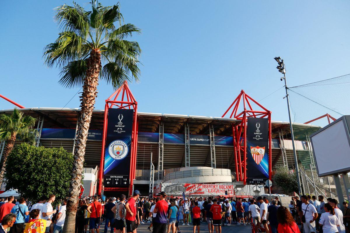 Suporteri Supercupa Europei Manchester City - Sevilla