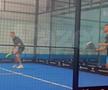 Dominic Thiem, în dreapta, la padel la București
