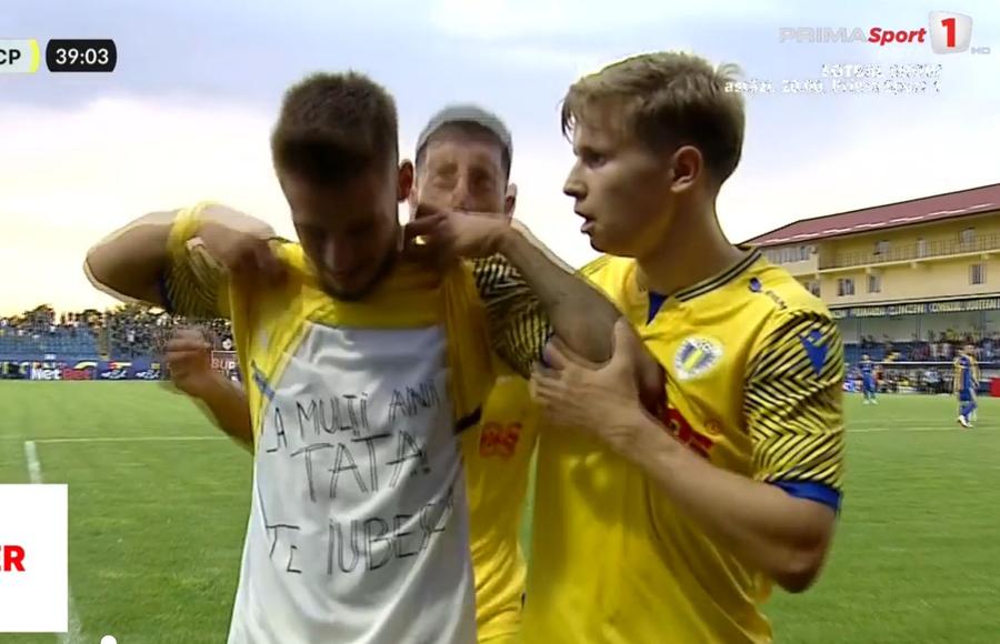 Mihnea Rădulescu, mesaj pentru tatăl lui / FOTO: Prima Sport 1 „Sper ca tata să se uite!” » Puștiul de 18 ani a marcat în Superligă, apoi a oferit un interviu emoționant: „Ești exemplul meu în viață!”