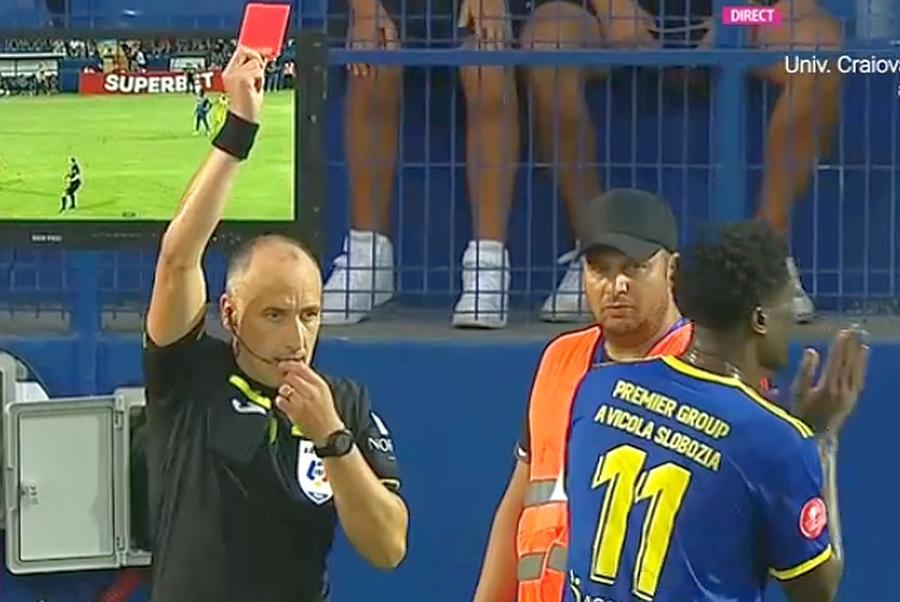 Jordan Gele a fost eliminat în Unirea Slobozia - Petrolul // foto: captură TV DigiSport Arbitru bun, arbitru rău