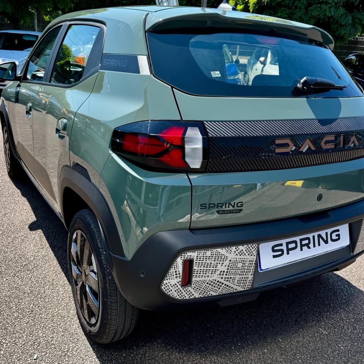 Situație neașteptată: Dacia a vândut o singură mașină Spring în iulie! Blocarea programului Rabla a „înghețat” vânzările