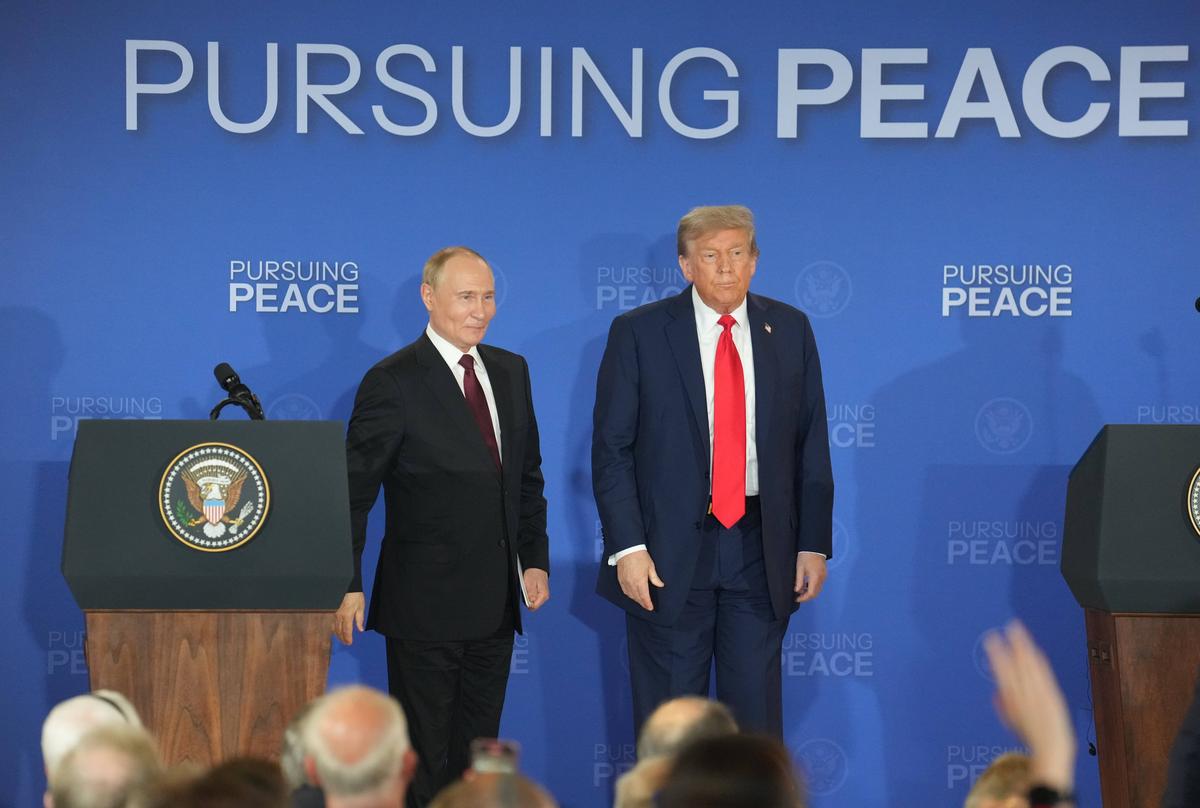 Garry Kasparov a văzut gesturile făcute de Donald Trump pentru Vladimir Putin și a răbufnit
