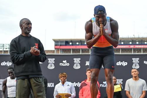 Michael Johnson (stânga) și Kenny Bednarek Foto: Imago Images