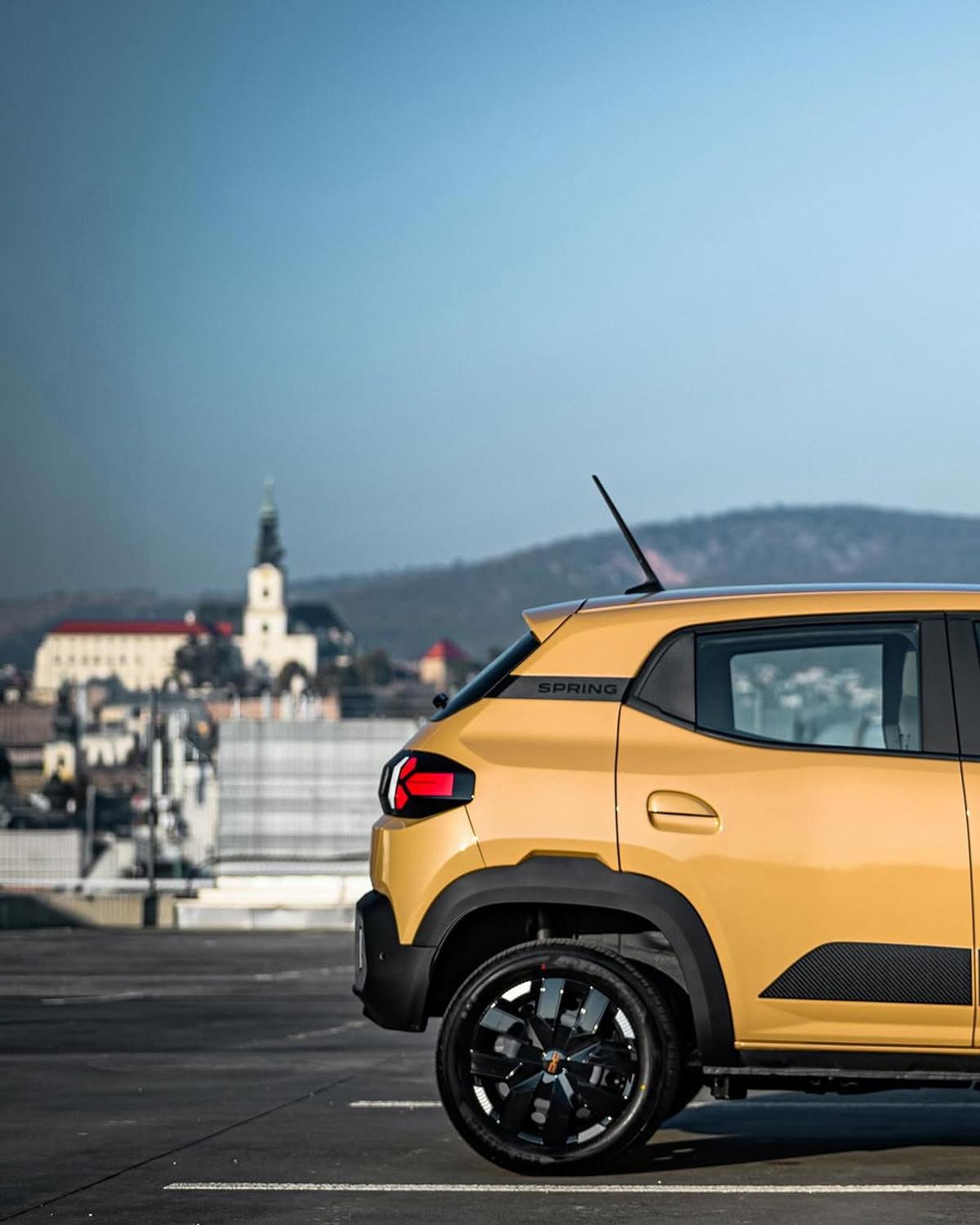 Situație neașteptată: Dacia a vândut o singură mașină Spring în iulie! Blocarea programului Rabla a „înghețat” vânzările