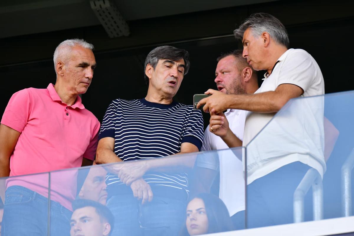 Scenografia pregătită de Peluza Sud la meciul cu CS Dinamo