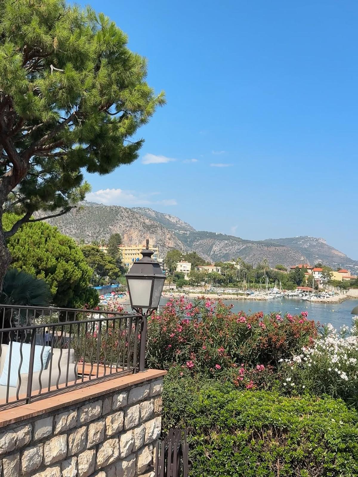 Simona Țăranu, vacanță de vis pe Coasta de Azur. Foto: Instagram @simona.taranu