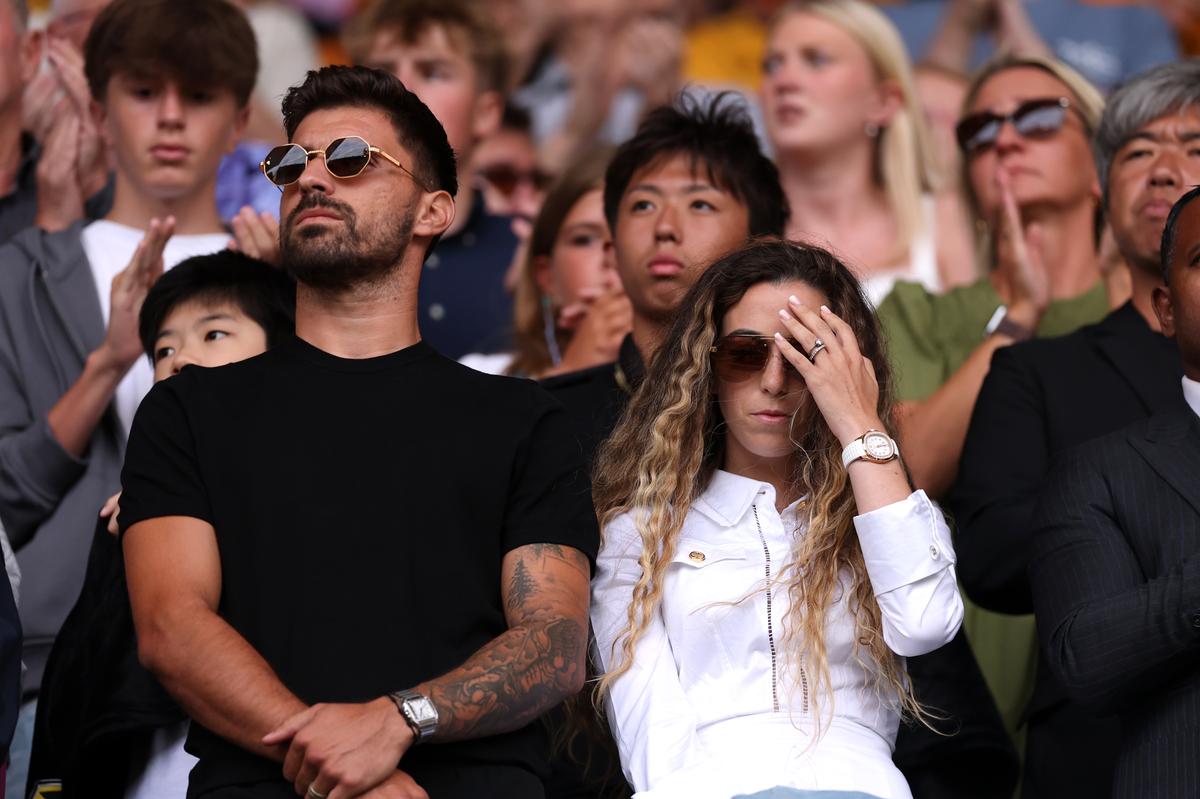 Un stadion în lacrimi » Omagiu emoționant pentru Diogo Jota, cu soția și părinții lui în tribune: „Prin câmpiile aurii...”