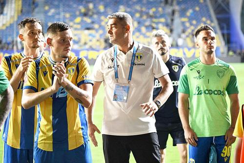 Liviu Ciobotariu, în centru // foto: Imago Images