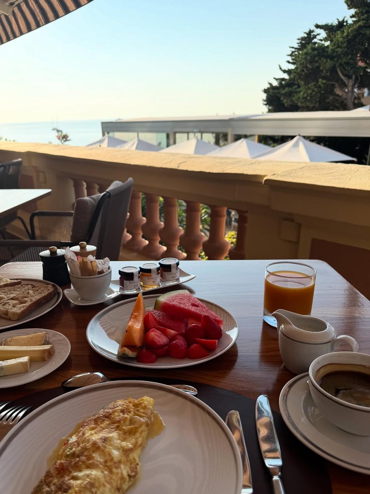 Simona Țăranu, vacanță de vis pe Coasta de Azur. Foto: Instagram @simona.taranu