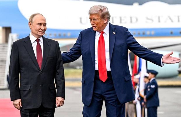 Garry Kasparov a văzut gesturile făcute de Donald Trump pentru Vladimir Putin și a răbufnit