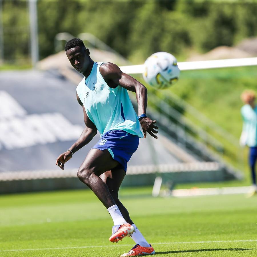 Aliou Thiare // Foto: Instagram Universitatea Craiova încearcă să aducă o „bestie” de la Dinamo Kiev: „Există speranța că se va ajunge la un acord”