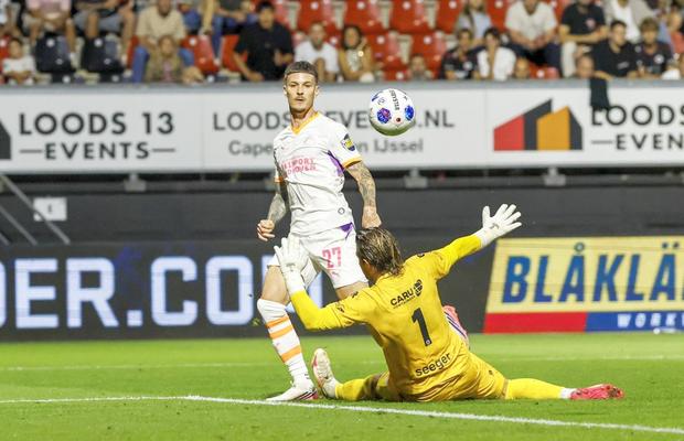 Doar 18 minute pentru Dennis Man și o ocazie uriașă în meciul lui PSV de aseară