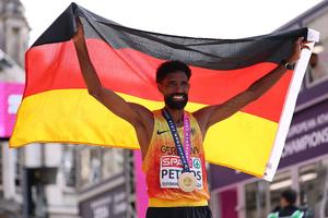 Noi recorduri la maraton masculin și feminin, în cadrul Campionatelor Europene de atletism: finiș uluitor la bărbați