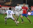 Sebastian Mailat, într-un duel cu FCSB // foto: imago images