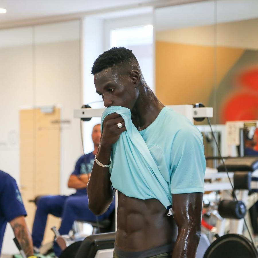 Aliou Thiare // Foto: Instagram Universitatea Craiova încearcă să aducă o „bestie” de la Dinamo Kiev: „Există speranța că se va ajunge la un acord”