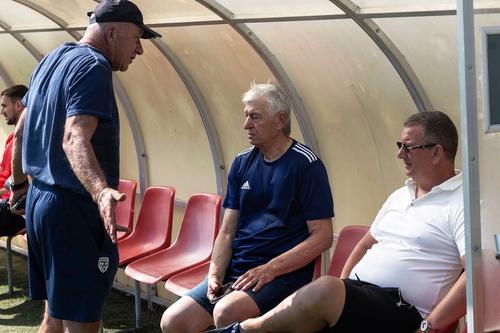 Ionel Augustin, Dumitru „Țețe” Moraru și Ionuț Chirilă / Sursă foto: Facebook@ CS Dinamo Fotbal