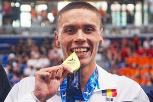 Au ieșit la atac: „David Popovici câștigă aur în 2026, ANS nu a plătit premii restante din 2024!” + Replica șefului sportului: „Condamnat penal pentru delapidare”