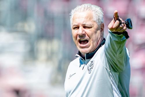 Marius Șumudică, antrenorul celor de la CFR Cluj // FOTO: Facebook @Fotbal Club CFR 1907 Cluj