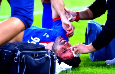 Dosarul Doctorul, arma crimei » Costin Ștucan despre iminența unei noi tragedii în Liga 1! Detalii grave la Dinamo-Botoșani: „Le tremura mâna pe foarfecă după ce au văzut sânge”