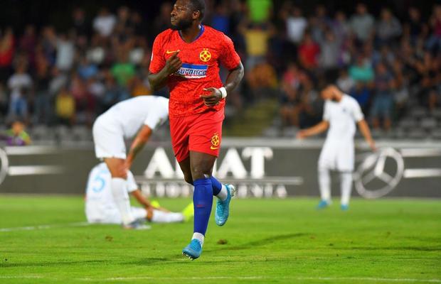 FCSB // FOTO&VIDEO Harlem Gnohere trage tare pentru a slăbi! Mesaj din sală pentru cei care l-au criticat