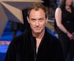 Jude Law a înșelat-o pe Sienna Miller cu babysitterul. Sienna a fost fotografiată la rândul ei topless, în timp ce se săruta cu Balthazar Getty, un bărbat însurat, care are copii.