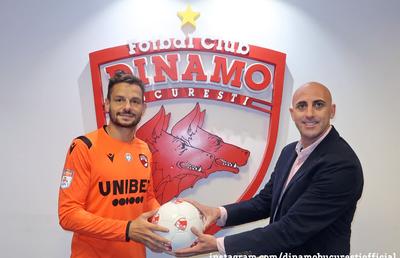Dinamo și-a prezentat noul portar! Pe câți ani a semnat fotbalistul trecut pe la Girona și Almeria