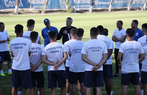 CS Universitatea Craiova are două noi cazuri de coronavirus la nivelul staff-ului. Informația a fost făcută publică de Justin Ștefan, secretarul general al LPF.