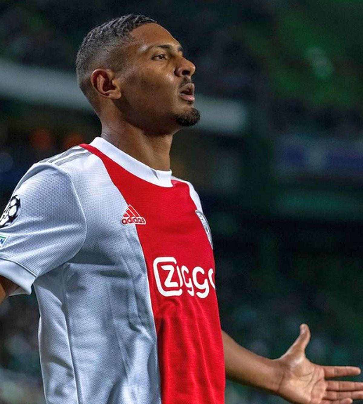 Recordul lui Van Basten, egalat! A înscris de 4 ori la debutul în Champions League