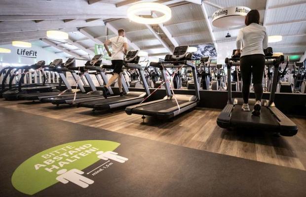 Au pierdut 12 ani! » Sălile de fitness se înmulțesc, cluburile sportive rămân pe loc