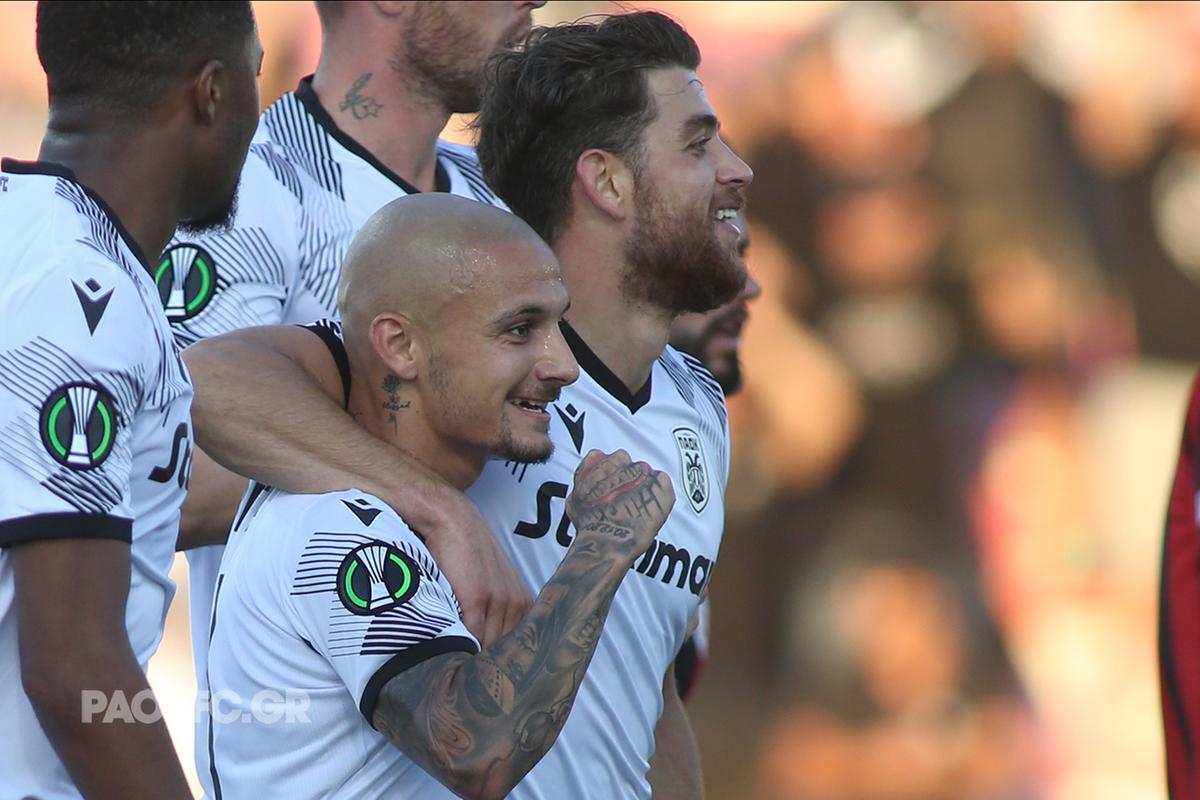 Cicâldău și Moruțan, martori la un autogol absolut incredibil » Portarul lui Lazio a prins mingea și a trimis-o în propria poartă