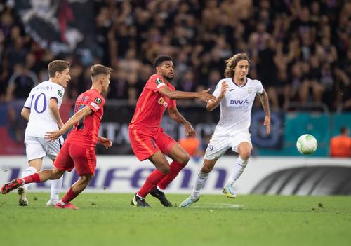 Malcom Edjouma (25 de ani) este noul favorit al lui Gigi Becali. Finanțatorul a lăudat prestația mijlocașului francez din FCSB - Anderlecht 0-0.