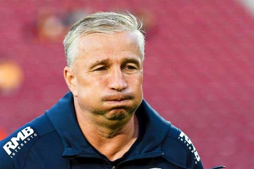 Ion Crăciunescu (71 de ani) crede că Dan Petrescu (54 de ani) ar trebui să demisioneze de la CFR Cluj.
