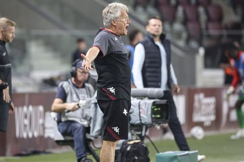 Boloni, foc și pară pe arbitrajul meciului cu Guingamp // Foto: Imago
