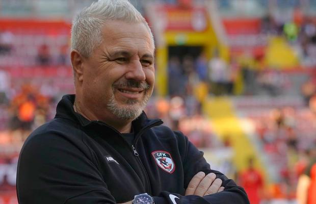 „Șumudică a înnebunit pe bancă!” » Turcii desființează prestația unui român de la Gaziantep: „A fost un dezastru!”