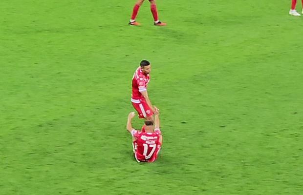 Lucas Alves, gesturi de lider la debutul oficial la Dinamo » Cum a impresionat căpitanul „câinilor”: „O decizie îndrăzneață”