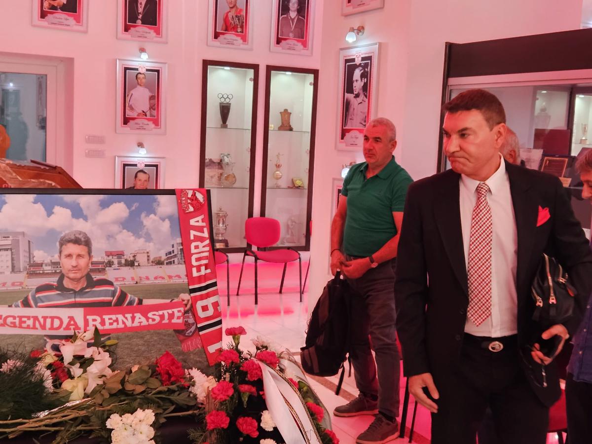 Dinamo își ia rămas-bun de la Gigi Mulțescu și Valentin Samungi