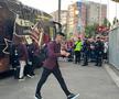 Rapidiștii au marcat așa cum se cuvine revenirea lui Marius Șumudică în Giulești în calitate de antrenor. Fotbaliștii au sosit la stadion îmbrăcați la „patru ace”.